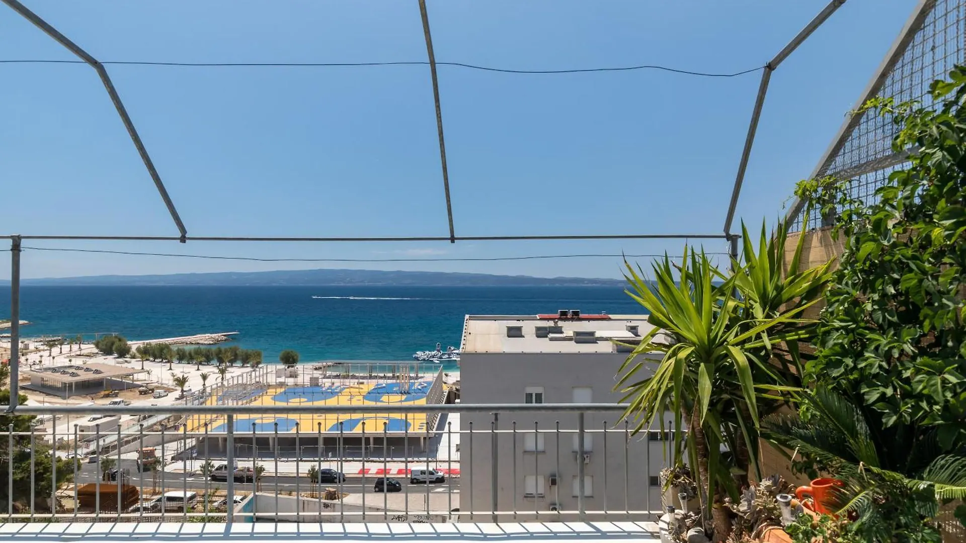 Split-Luxury Apartment Znjan Beach
