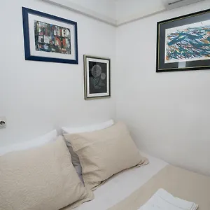 Sweet Old Town Apartman